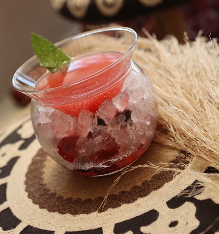 Bar & Lounge